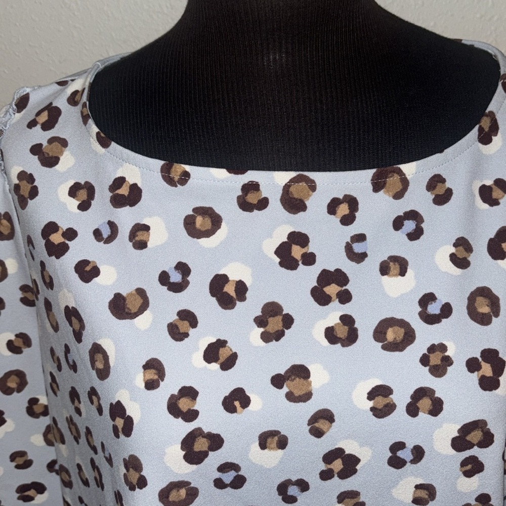 Ann Taylor Pullover Animal Print Top size 1X - Picture 2 of 8